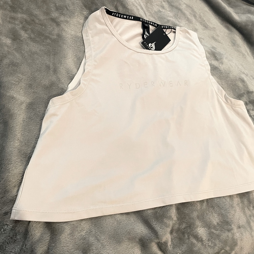 Ryderwear loose fit crop top